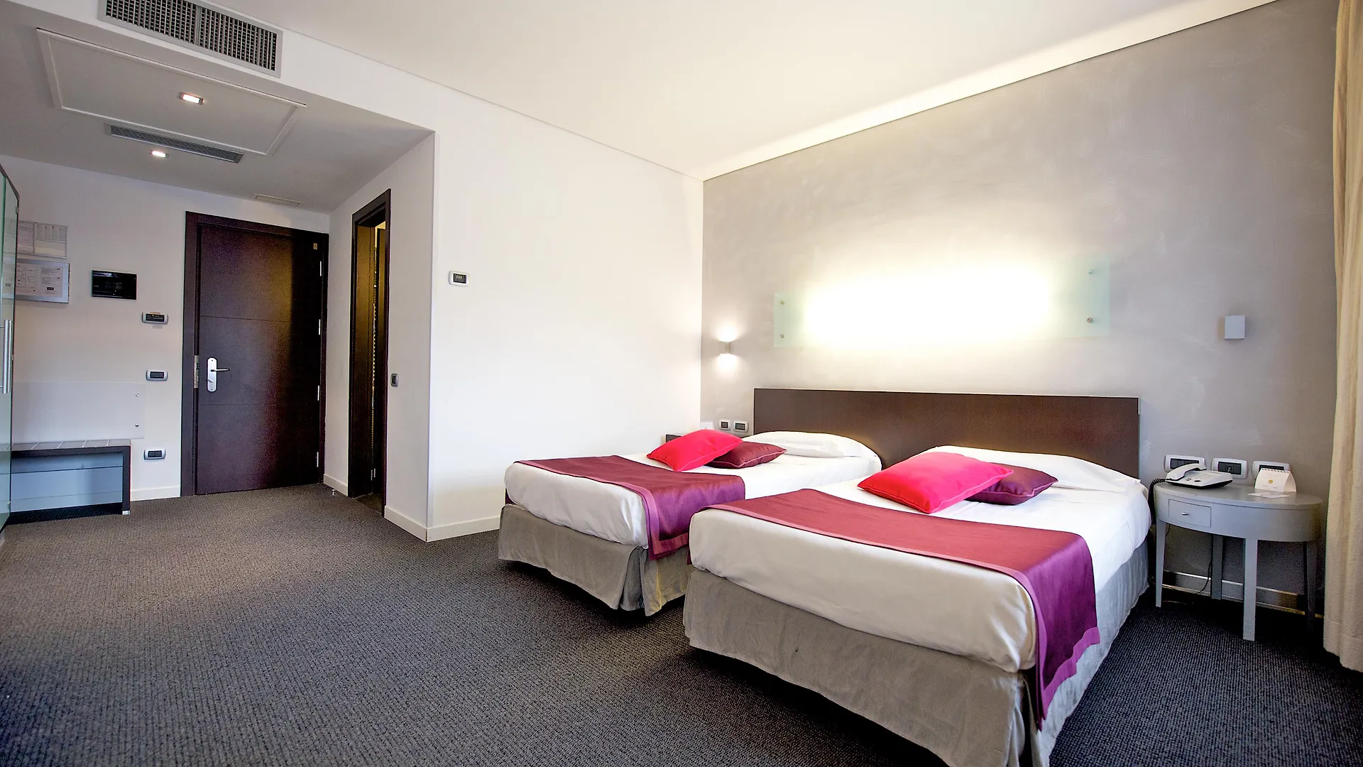 ****  מלון Mercure Palermo Centro איטליה