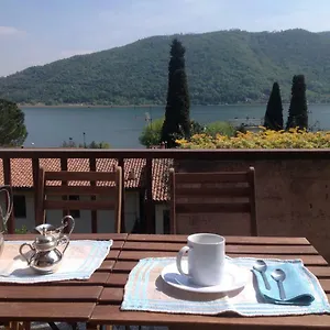 terrazza-sul-lago-di-iseo.it-lombardy.com/
